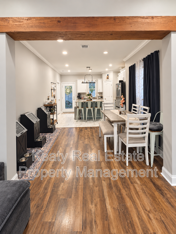 316 Adry Ln - Photo 3 of 17