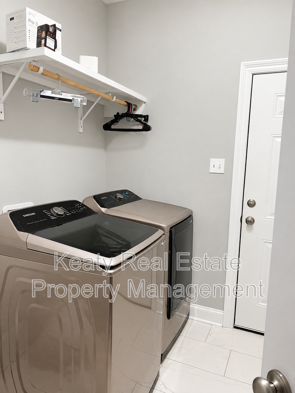 316 Adry Ln - Photo 7 of 17