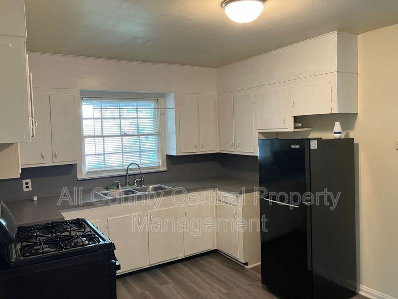8433 8th Ave S - Photo 3 of 14