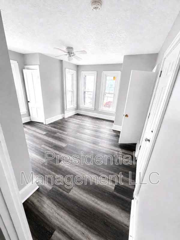 74 Holmes Ave #1L - Photo 7 of 11