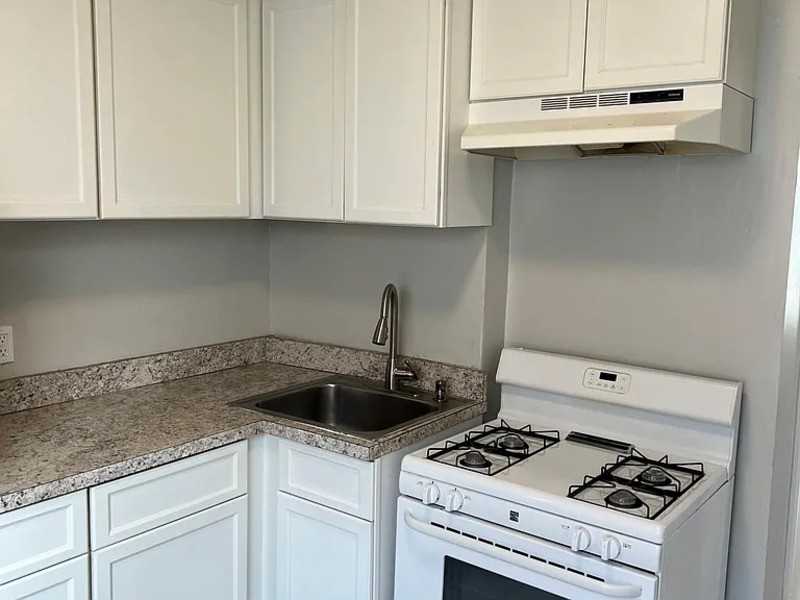 198 Bonney St #2 - Photo 6 of 10