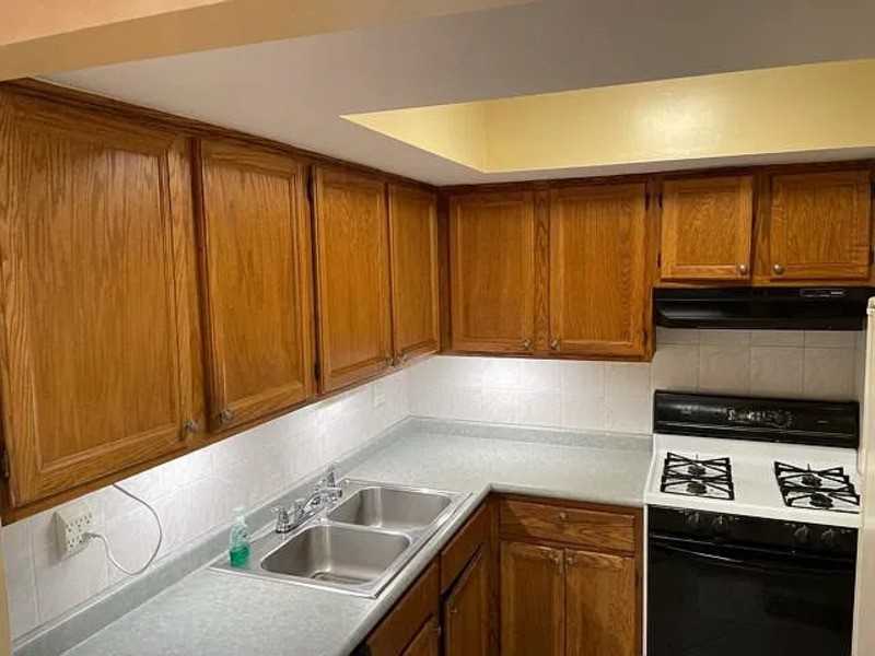 212 Katan Ave #B - Photo 3 of 15
