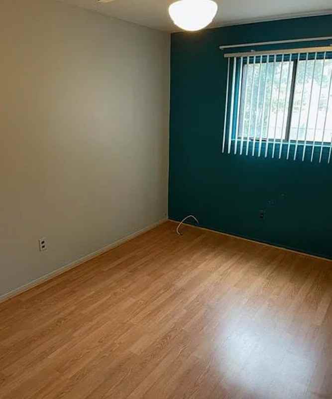 212 Katan Ave #B - Photo 5 of 15
