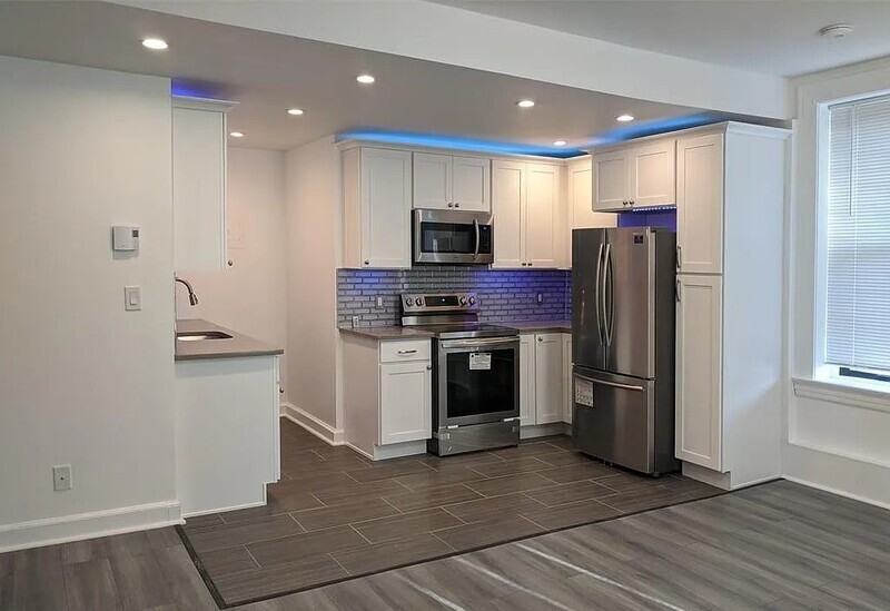 140 Chestnut St #601 - Photo 2 of 16