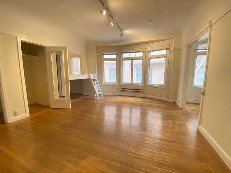 930 Sutter St #403 - Photo 2 of 7