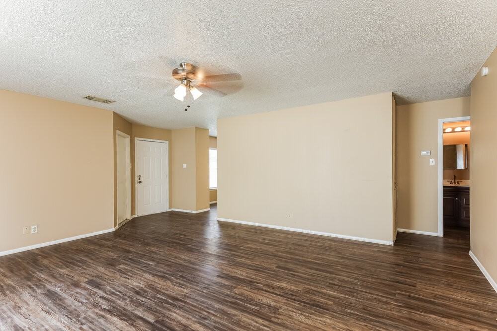 2949 Moss Plain Dr - Photo 5 of 25