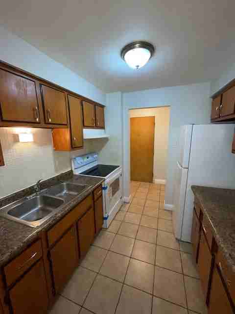 515 E. End (Ridgeland Bldg) - Photo 2 of 7