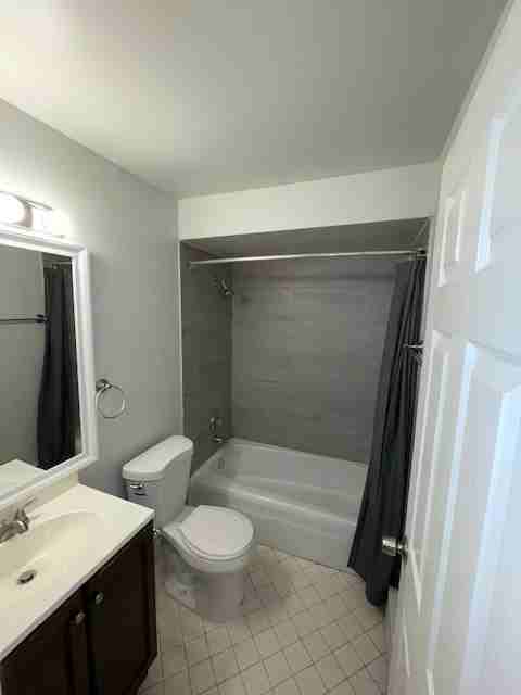515 E. End (Ridgeland Bldg) - Photo 6 of 7