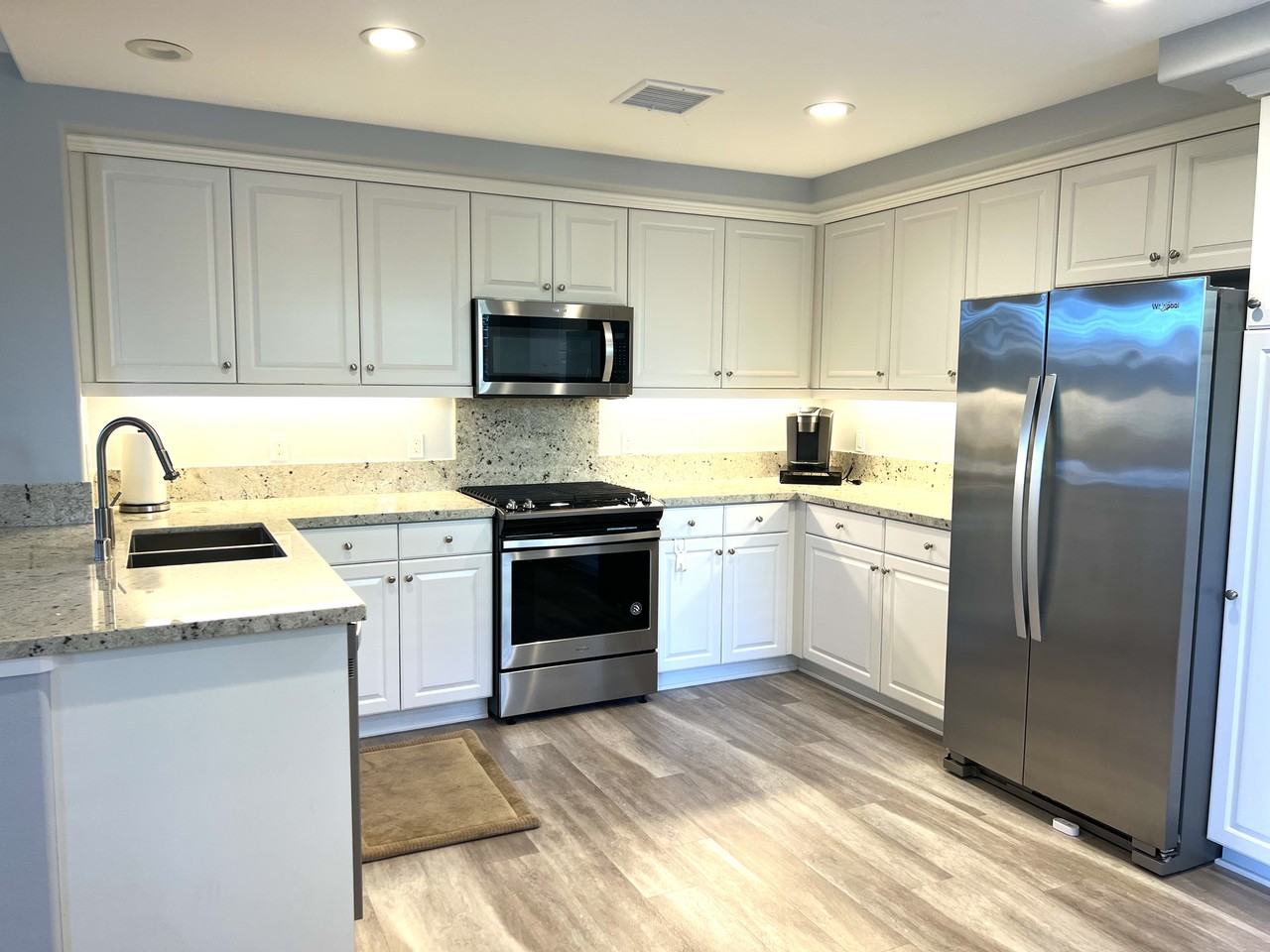 2266 Watermarke Pl - Photo 7 of 30