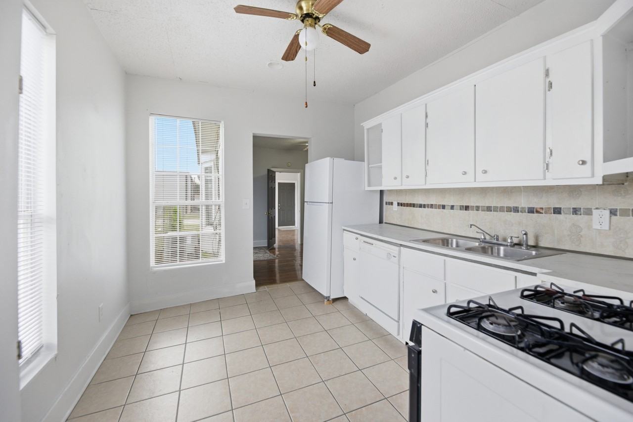 1635 E 4th St #NA - Photo 6 of 18