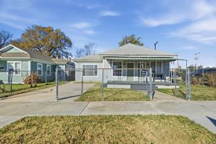 1633 E 4th St #NA - Photo 1 of 1