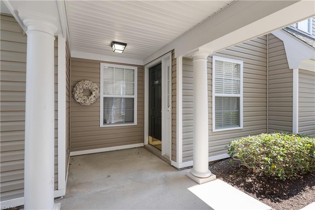 858 Point Way - Photo 2 of 21