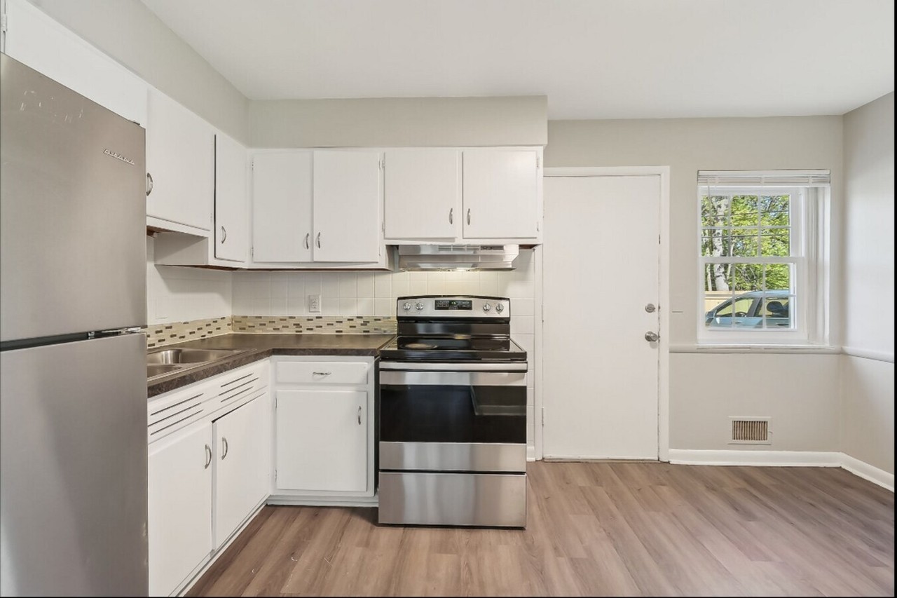 Meadows Townhomes - Photo 2 of 25