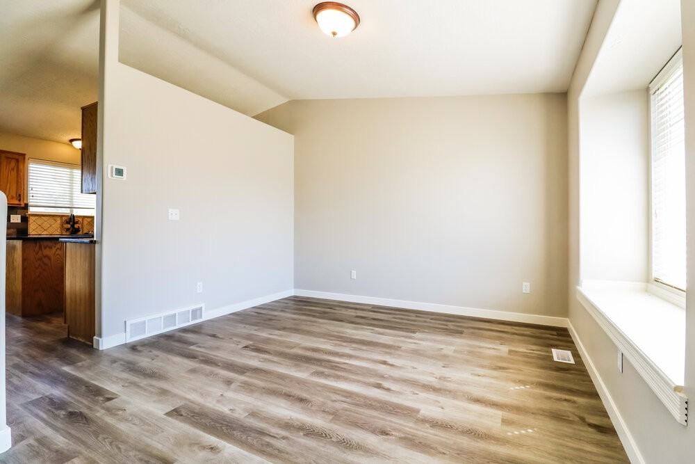 3758 Ws - Photo 7 of 19