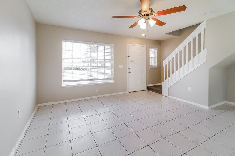 1204 Ivy Meadow Dr - Photo 5 of 17