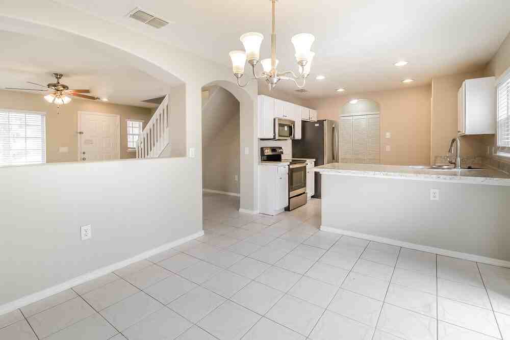1204 Ivy Meadow Dr - Photo 7 of 17
