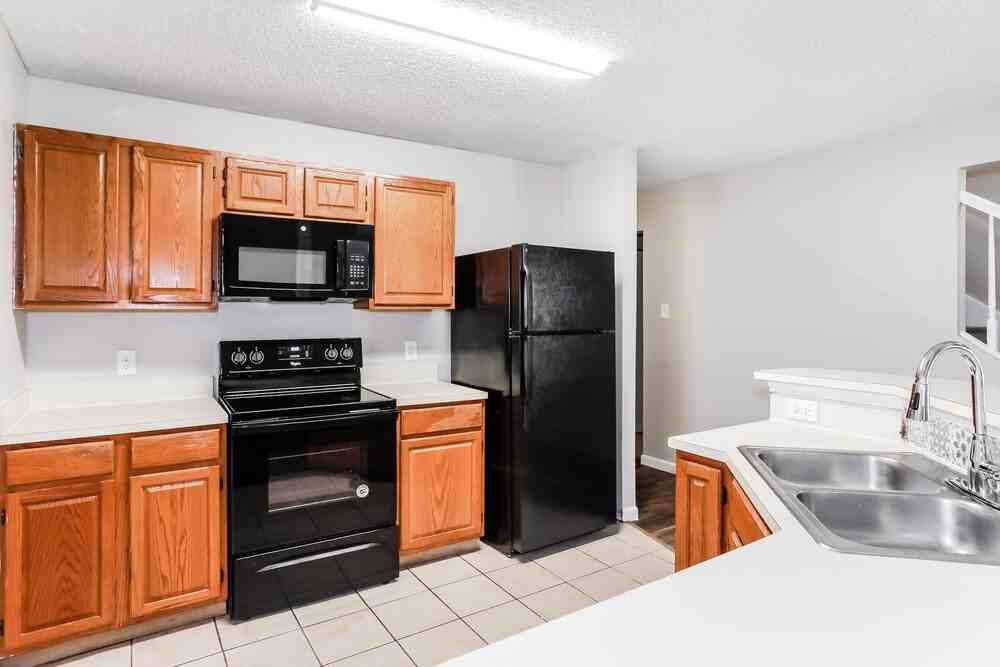 5904 Stone Meadow Ln - Photo 7 of 17