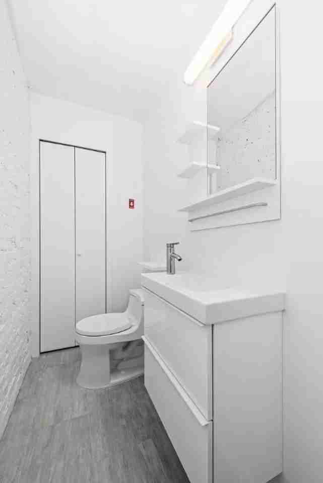 211 E 3rd St #5C - Photo 7 of 7
