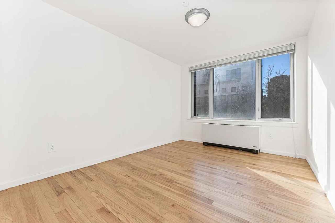 E 3rd St #5F - Photo 2 of 6
