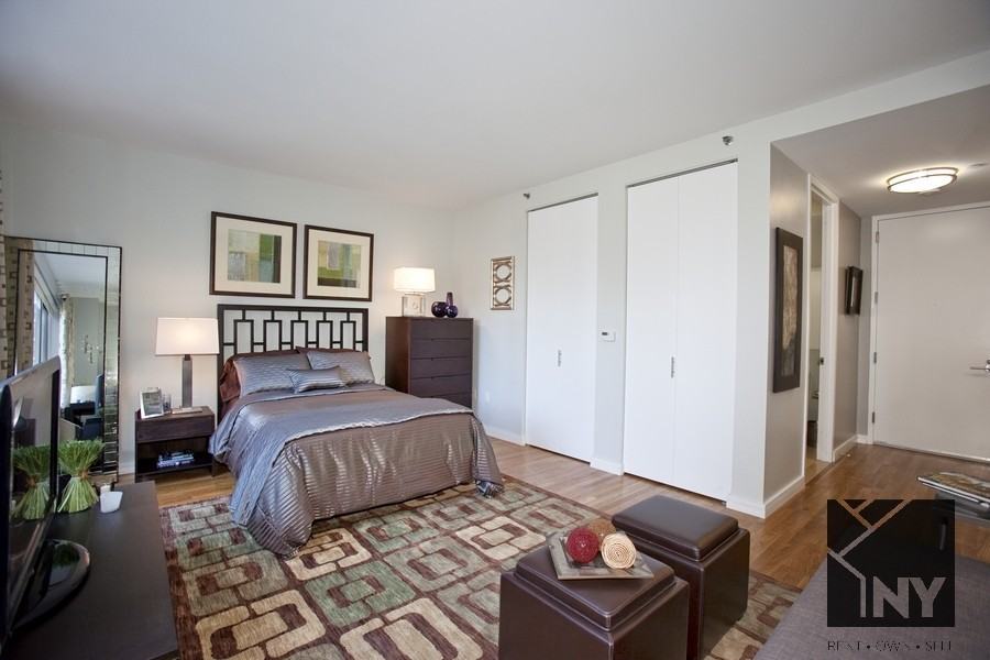 Broad St #2019 - Photo 4 of 7