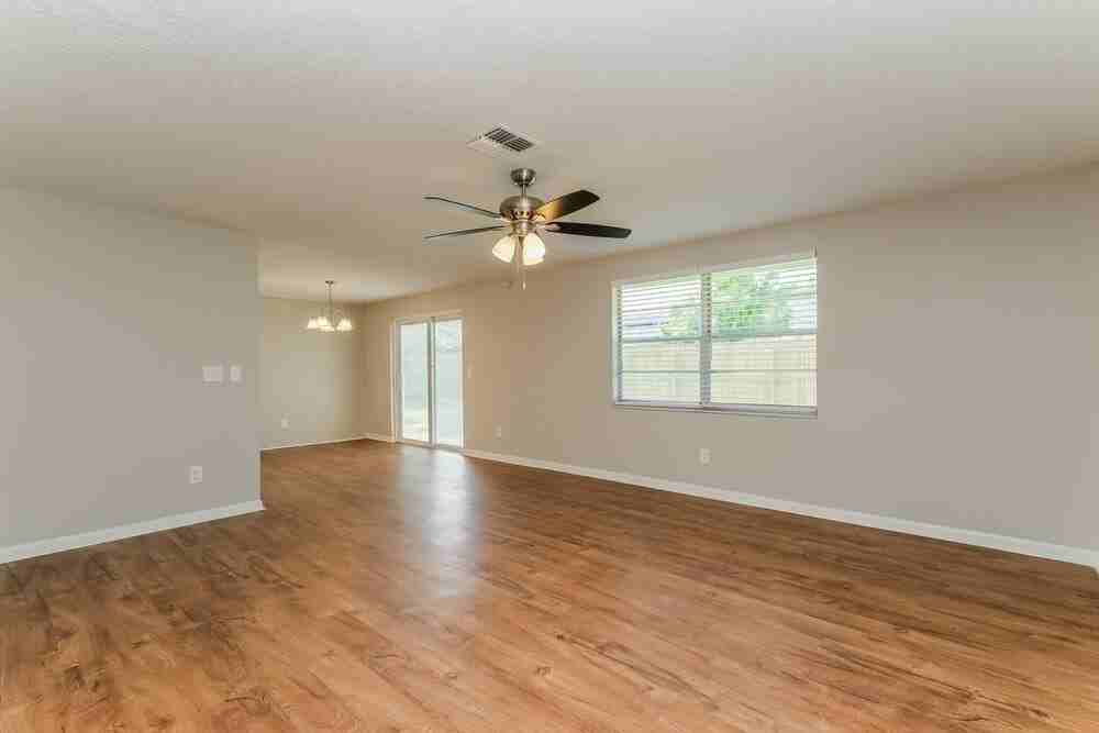 6403 Reef Cir - Photo 4 of 16