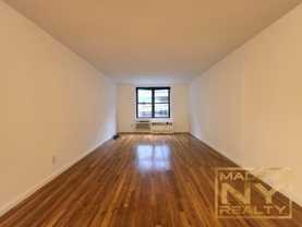 327 W 30th St #7E - Photo 1 of 1