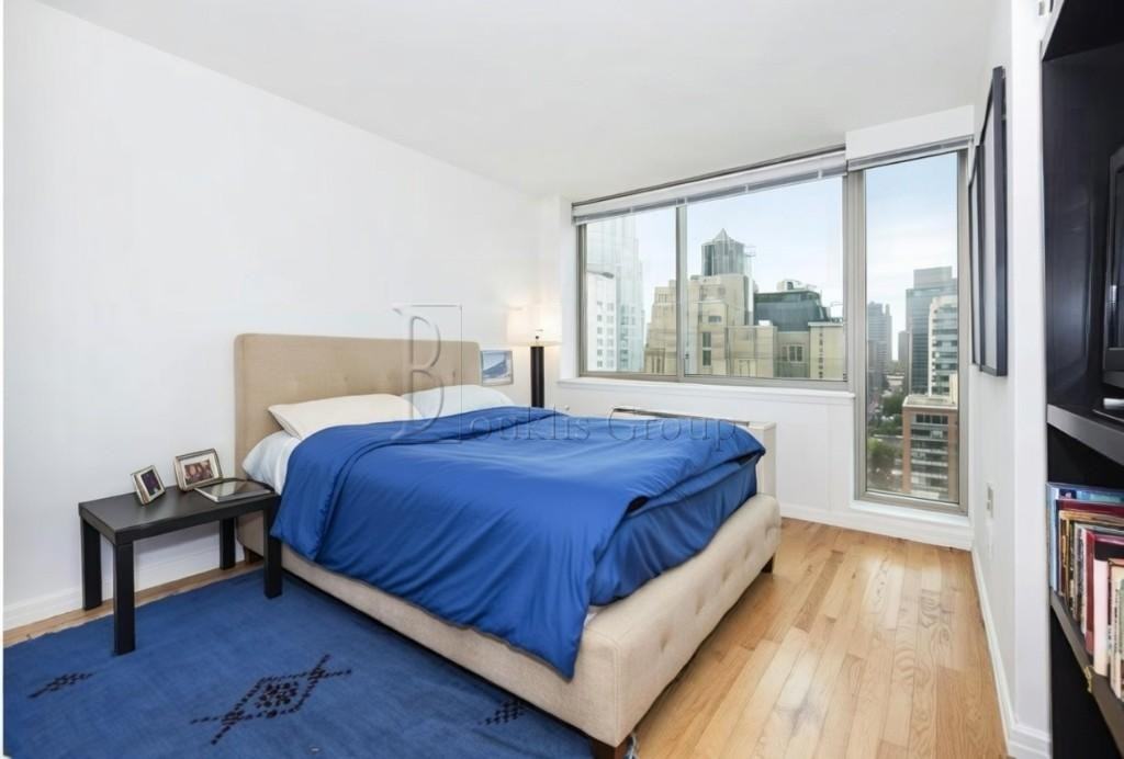 2 Platt St #3302