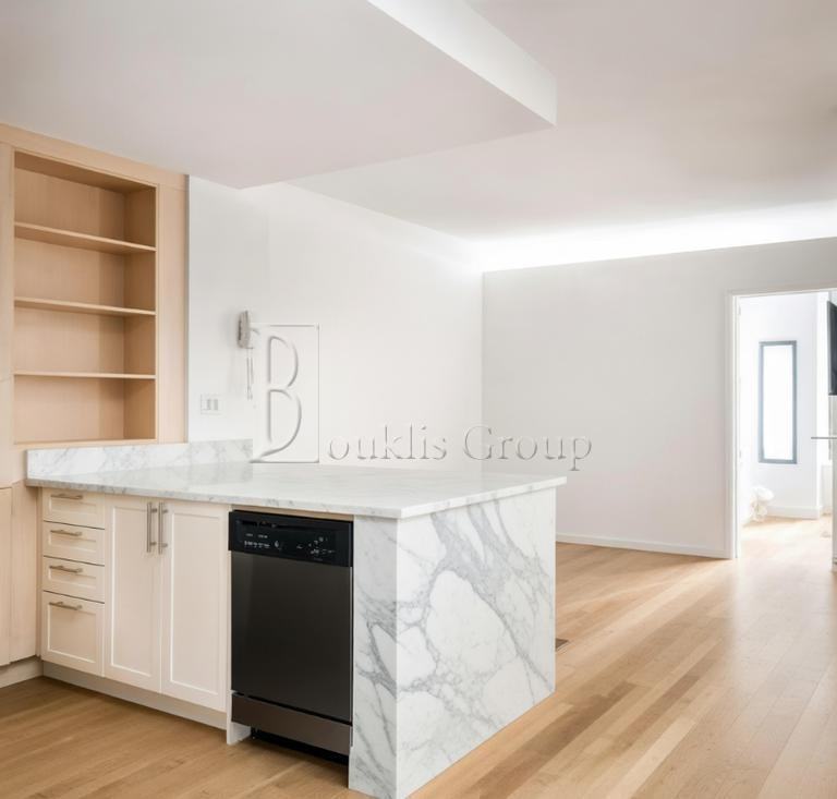 110 Pearl St #10R