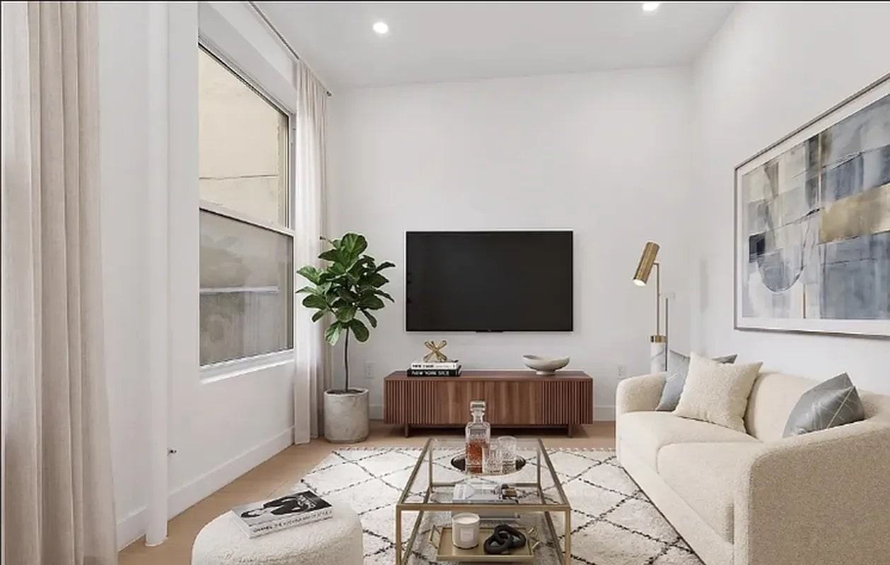246 E 53rd St #4D