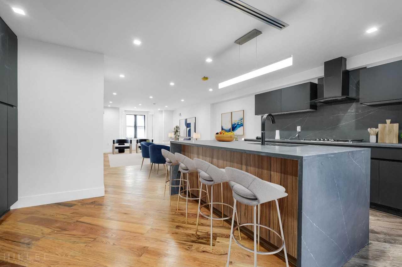 257A Tompkins Ave #1A - Photo 2 of 13