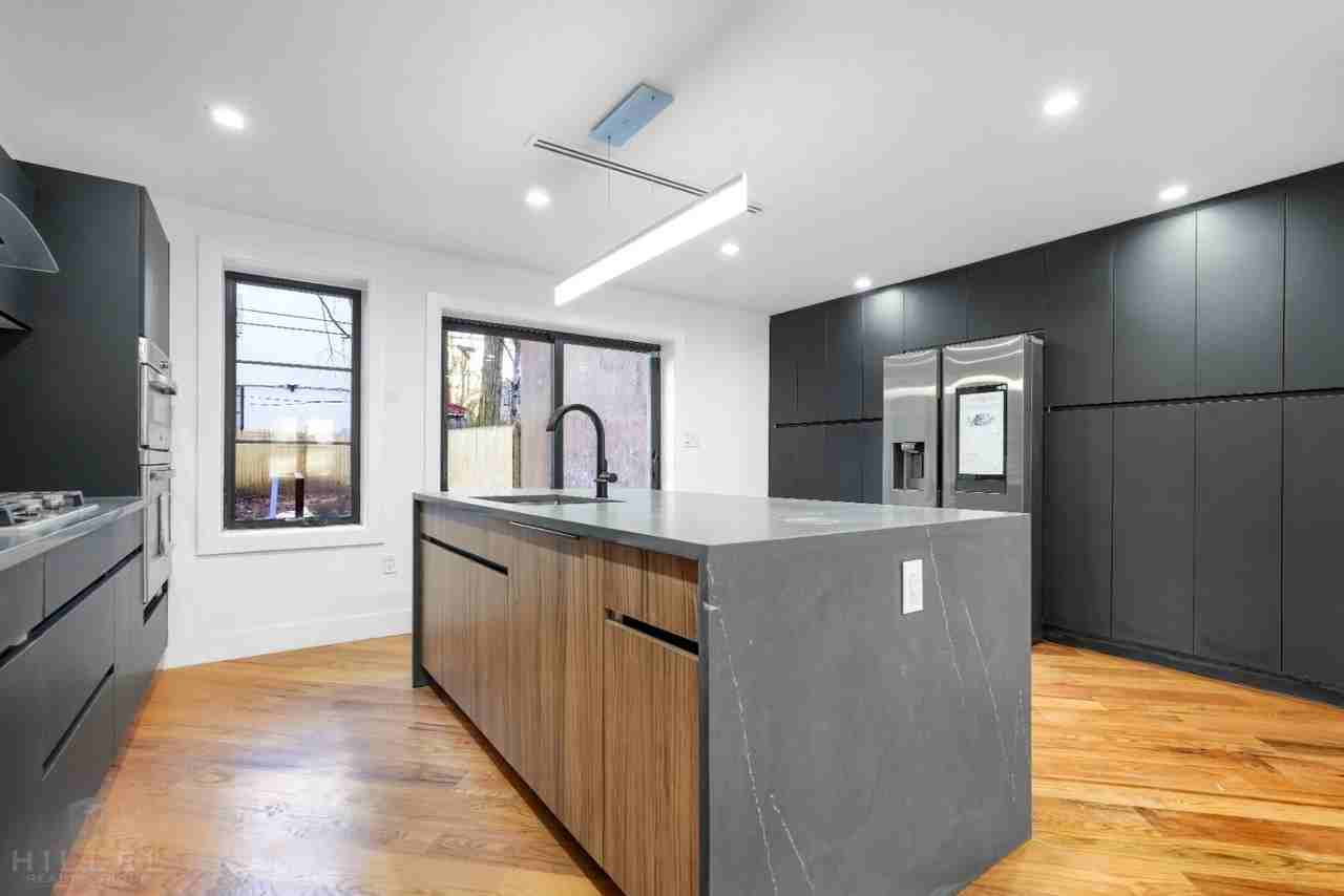 257A Tompkins Ave #1A - Photo 6 of 13