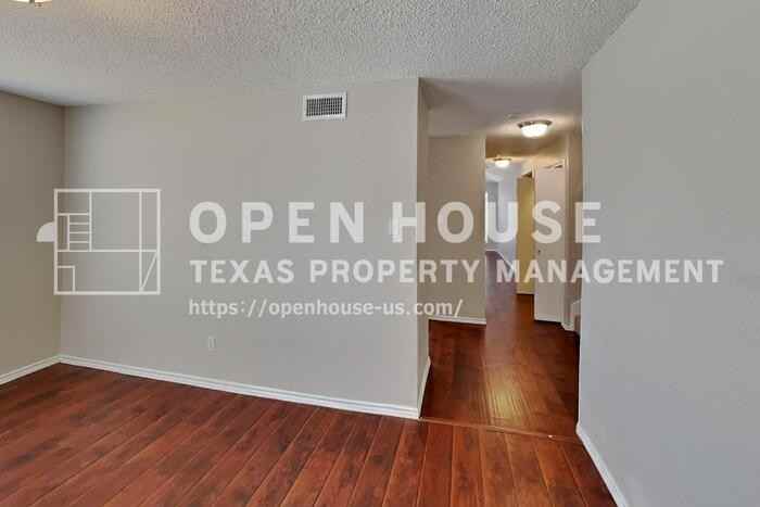 6760 Manitowoc Dr - Photo 7 of 24