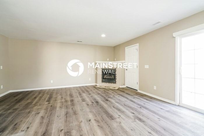 4396 Alameda Dr - Photo 4 of 18