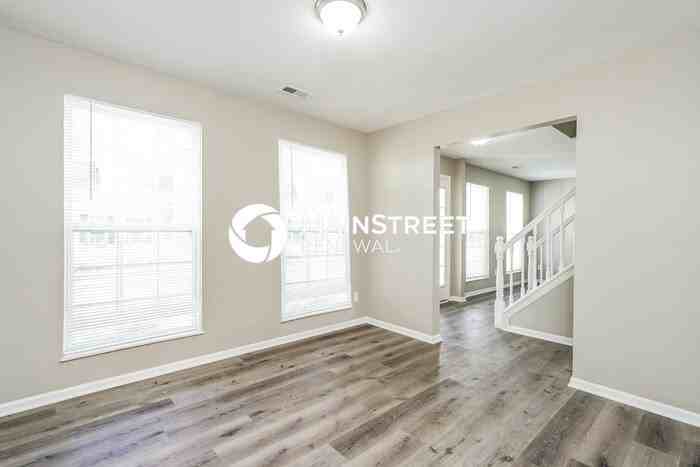 4396 Alameda Dr - Photo 5 of 18