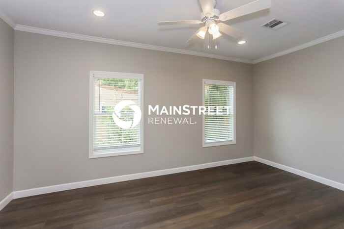 2101 Union St S - Photo 2 of 16