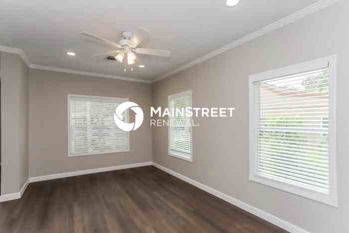 2101 Union St S - Photo 3 of 16