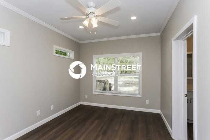 2101 Union St S - Photo 6 of 16
