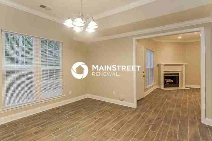 1325 Riverford Cir - Photo 5 of 17
