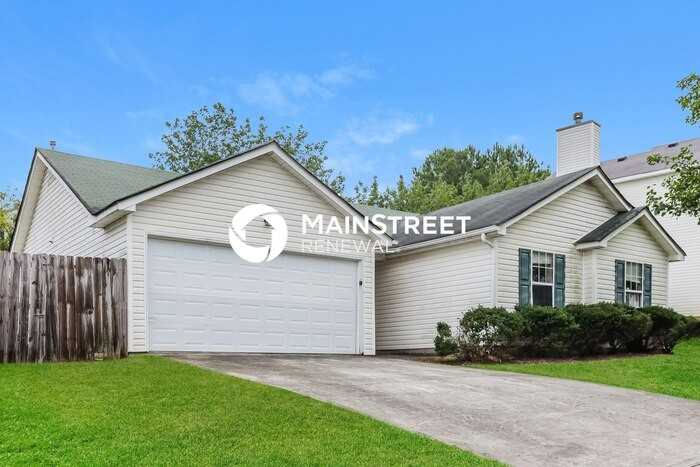2198 Creekview Trl - Photo 2 of 15