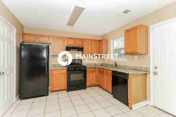 2198 Creekview Trl - Photo 6 of 15