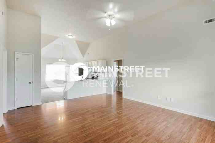 2823 Ridgewood Dr - Photo 5 of 16
