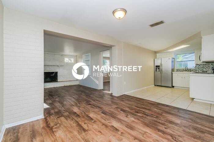 1050 Normandy Blvd - Photo 5 of 16