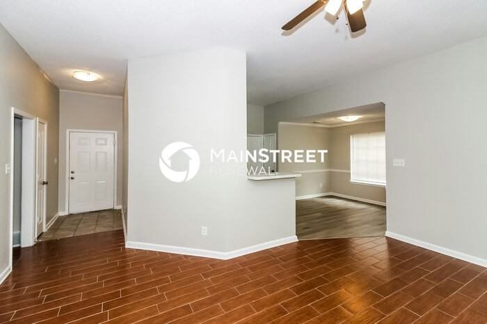 1109 Cross Meadow Rd - Photo 3 of 16