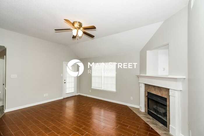 1109 Cross Meadow Rd - Photo 4 of 16