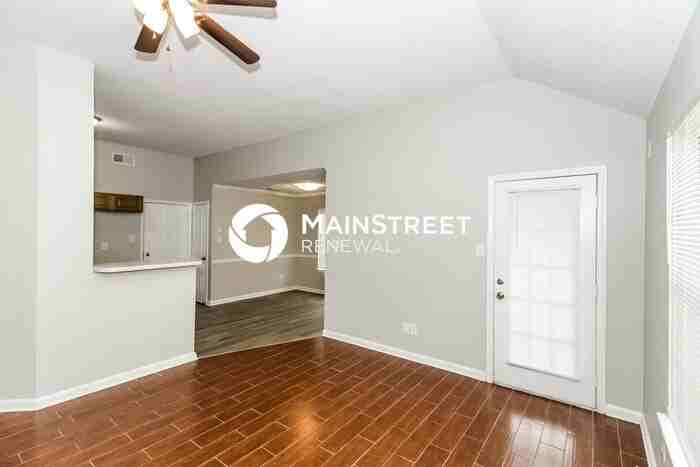 1109 Cross Meadow Rd - Photo 5 of 16