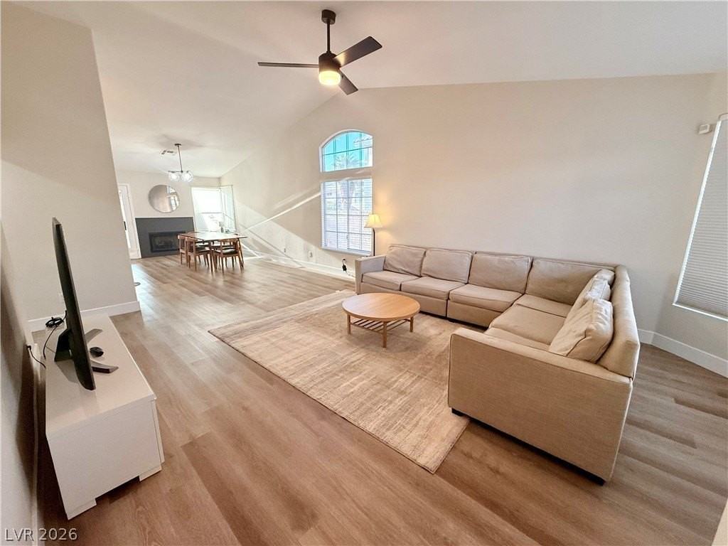 2049 Maple Springs St - Photo 4 of 39