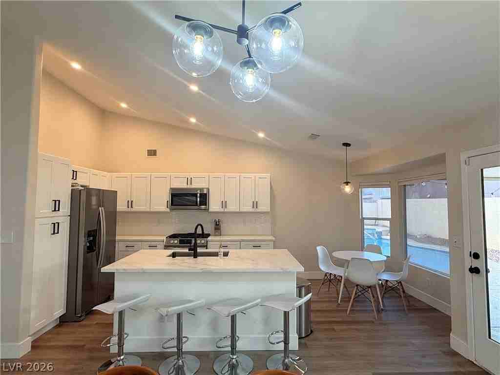2049 Maple Springs St - Photo 7 of 39