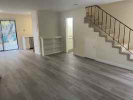 featured image of 435 Henderson St #4
