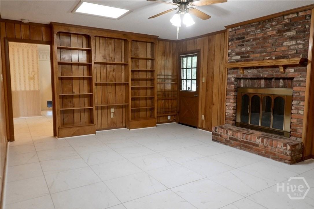 710 Windsor Rd - Photo 3 of 25