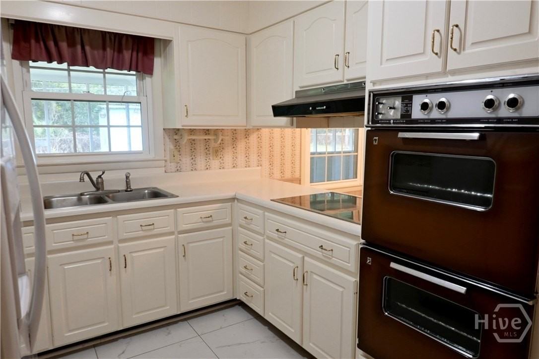 710 Windsor Rd - Photo 4 of 25